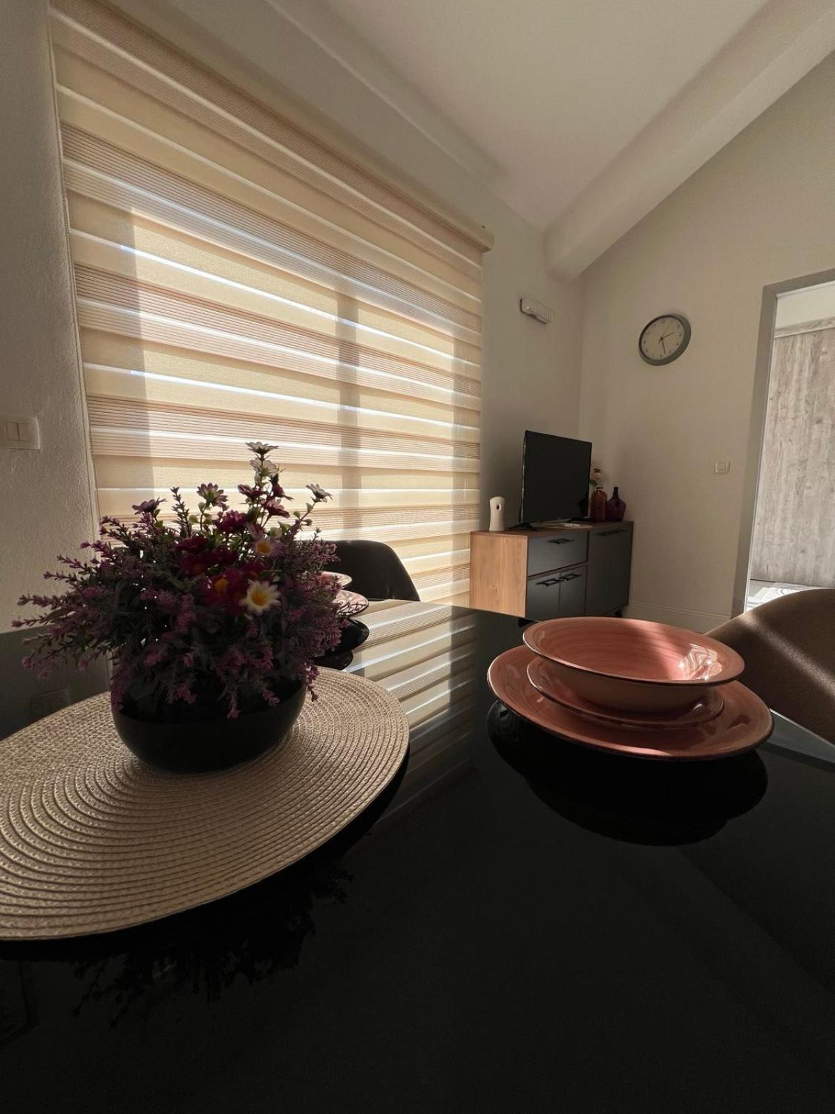 Casa Del Sole Lux Apartment Котор Екстериор снимка
