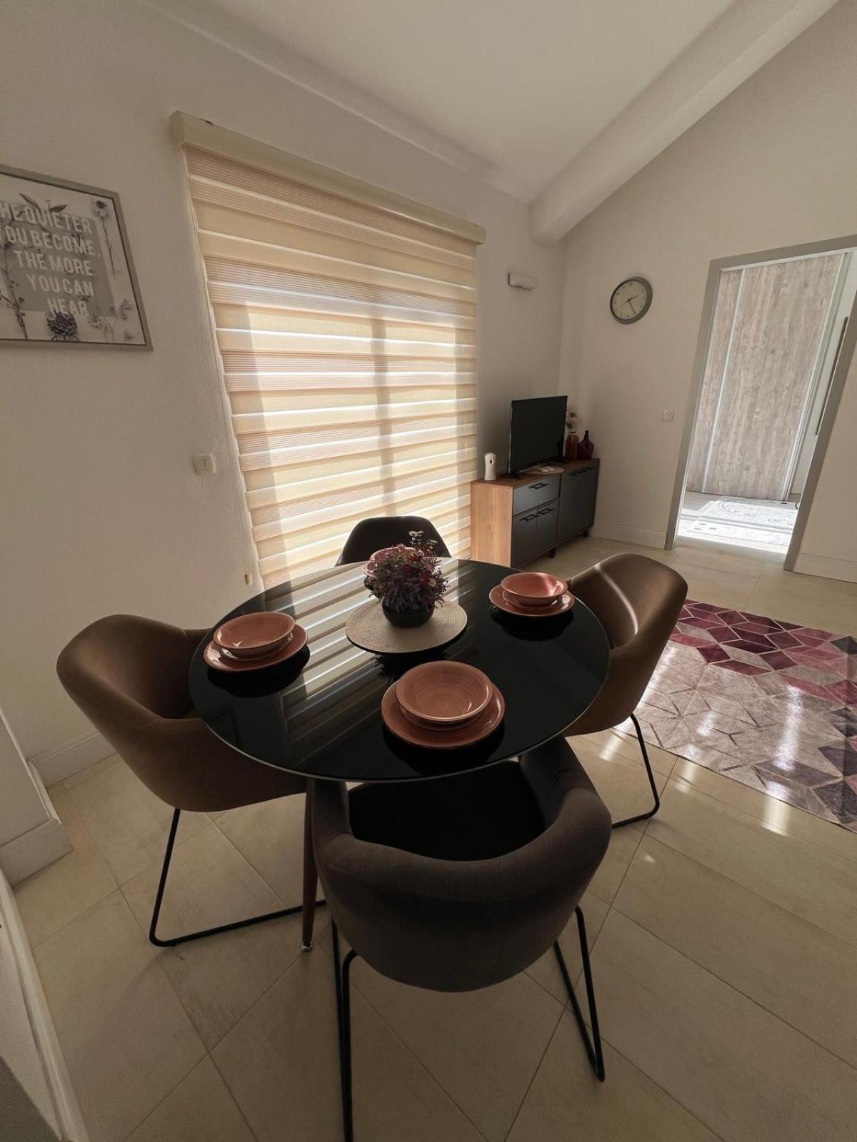 Casa Del Sole Lux Apartment Котор Екстериор снимка