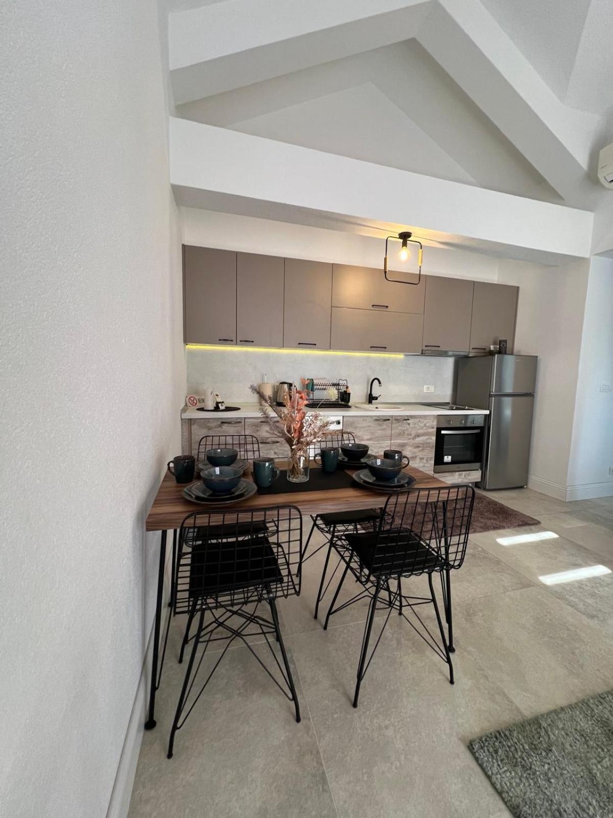 Casa Del Sole Lux Apartment Котор Екстериор снимка